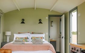 Clover Hut - Snettisham Meadows